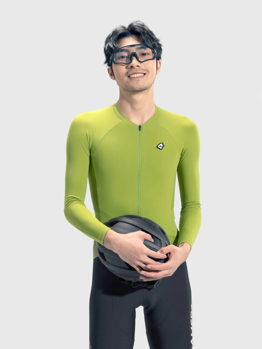 Czarny kask rowerowy LAMEDA azure flow z smukłą aerodynamiczną konstrukcją i matowym wykończeniem do kontroli wibracji mięśni