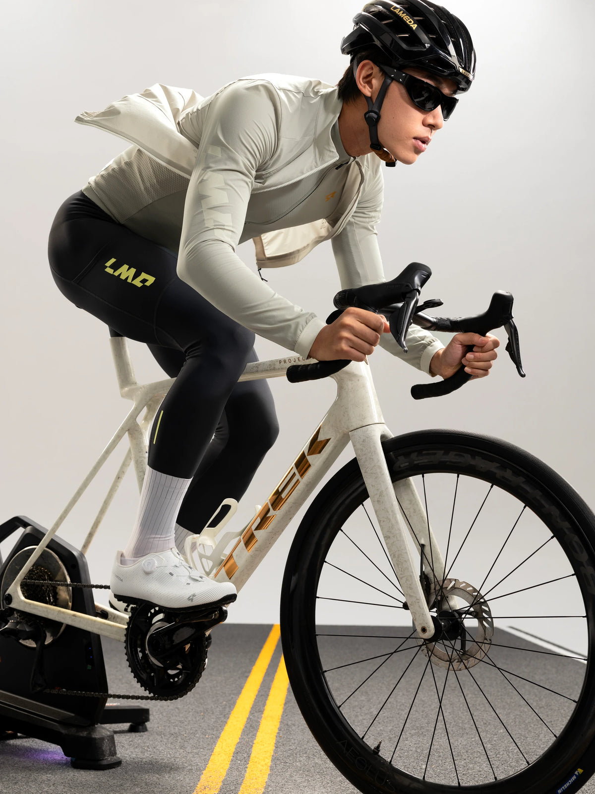 Men's Breeze Lightweight Cycling Windbreaker - Khaki