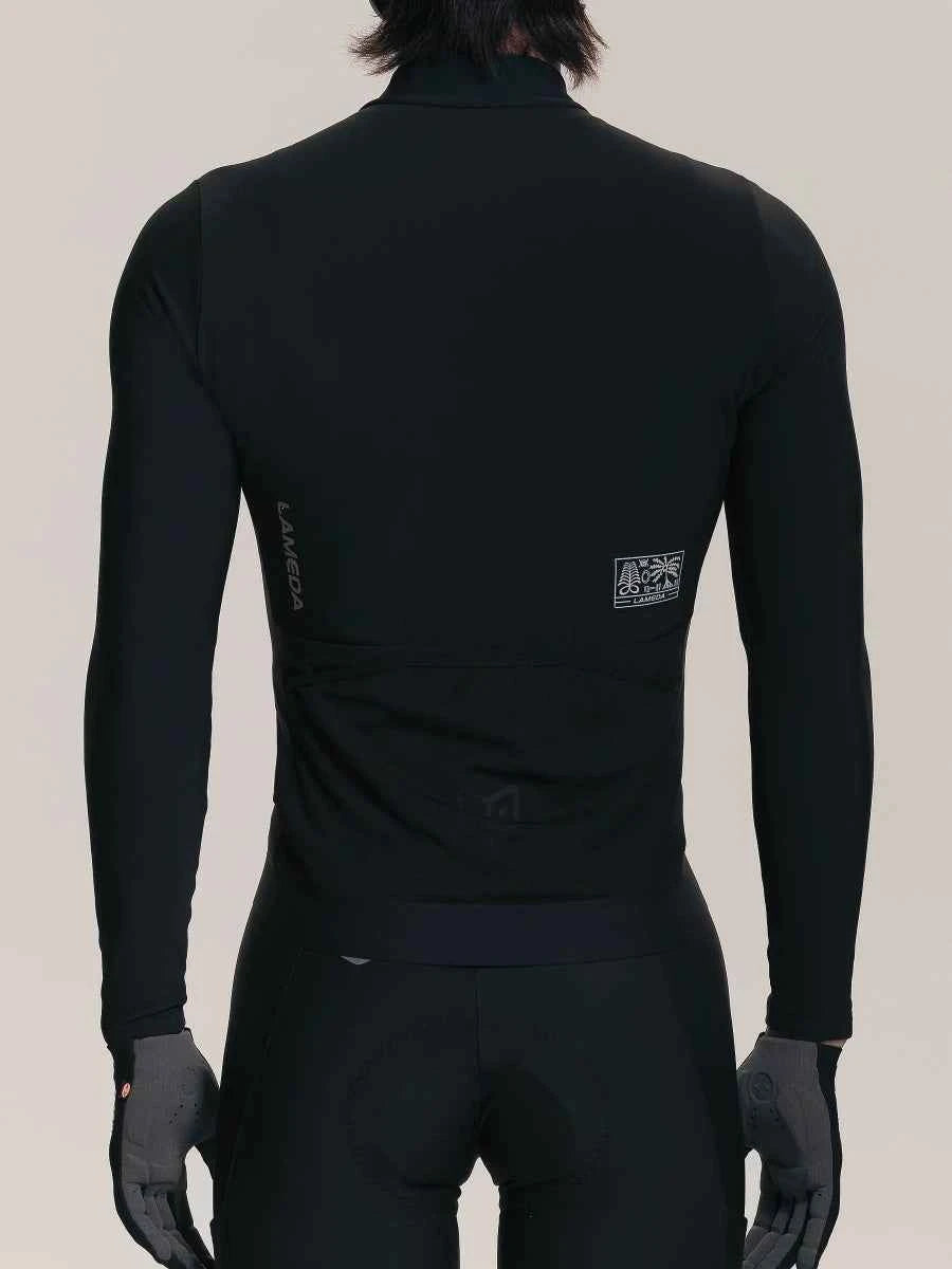 Black freeze 20-årsjubileums special fleecefodrad termisk cykeltröja för män vy från baksidan med vit märkning för användning vid 5-10°c