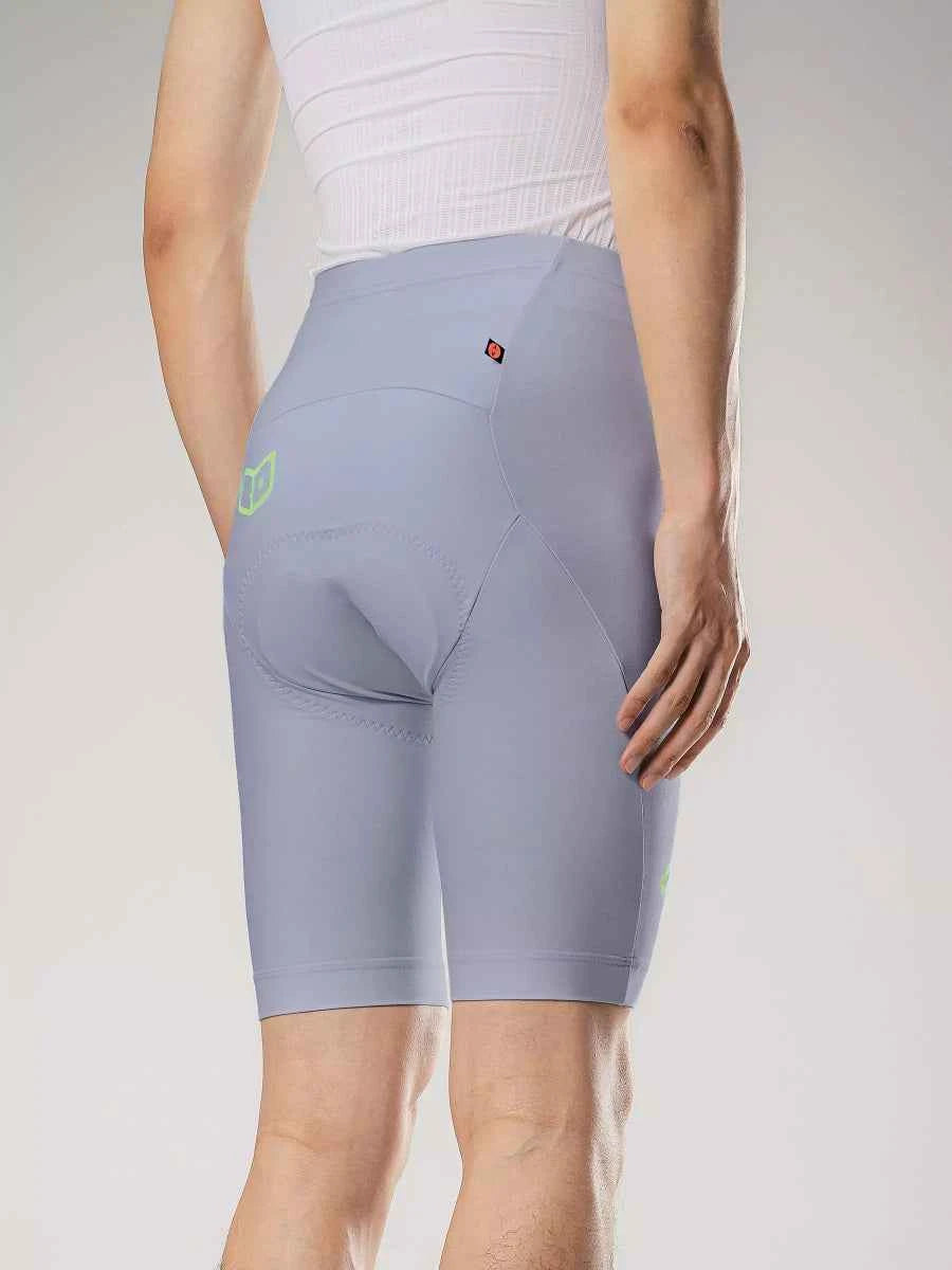 Light gray lameda men’s cycling shorts back view with elastic interface thigh construction and green logo detail