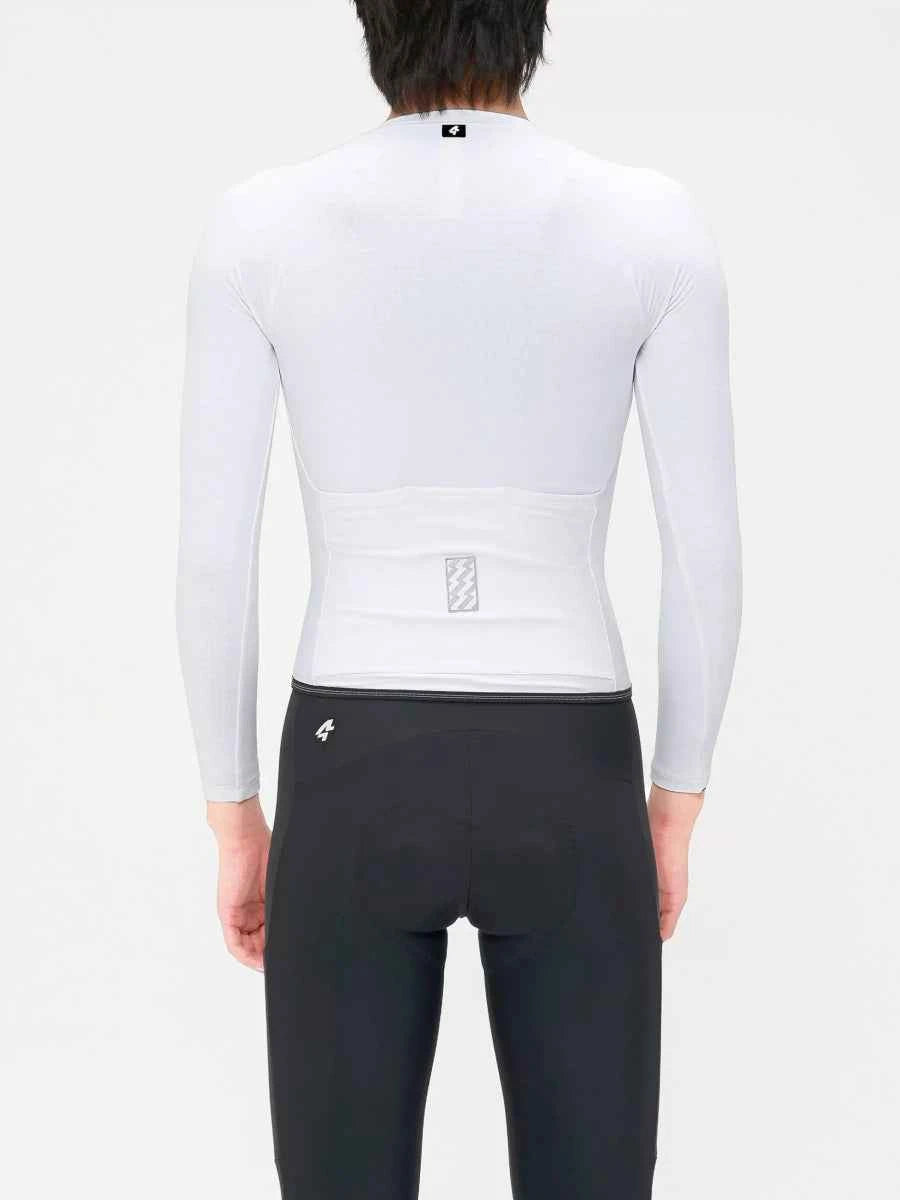 Bakvy av polar night herrars fleecefodrad termisk cykeltröja i vit med reflekterande panel kombinerad med svarta cykelshorts