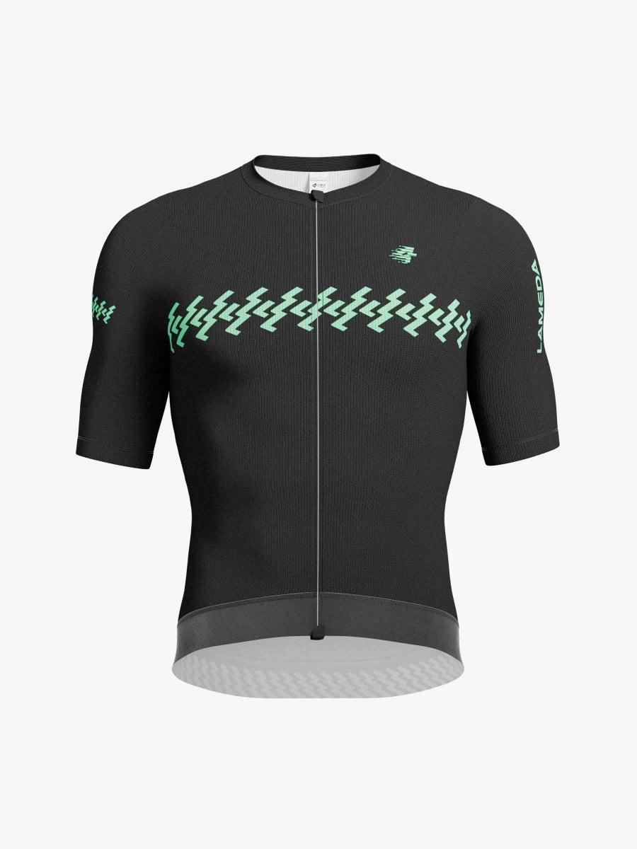 Svart kortärmad LAMEDA verde herrcykeltröja med myntgrönt sicksackmönster, sömlösa ärmslut och reflekterande detaljer