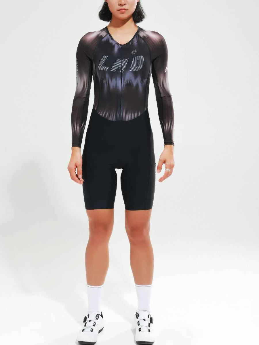 Damernas pro cykelskinnsuit 2024sss5228 svart med svart-grå färgövergång och lad-logo på bröstet